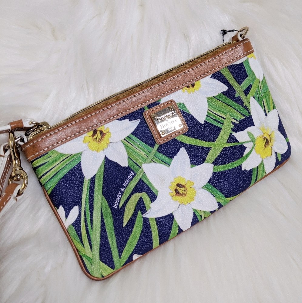 Dooney & Bourke Wristlet Purse Floral Lily Print
